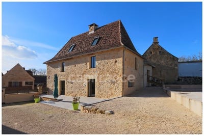 /international/fr/saint-martial-de-nabirat-aquitaine-310108057104/