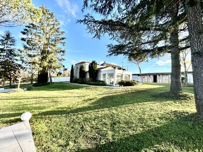 /international/fr/cales-midi-pyrenees-310105831419/
