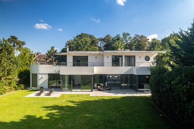 /international/fr/la-celle-saint-cloud-ile-de-france-310099918832/
