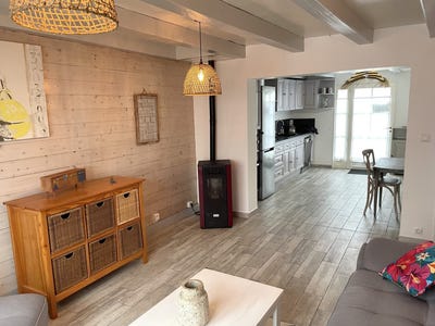 /international/fr/saint-clement-des-baleines-charente-310109651355/