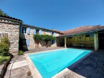 /international/fr/montirat-languedoc-roussillon-120093754144/