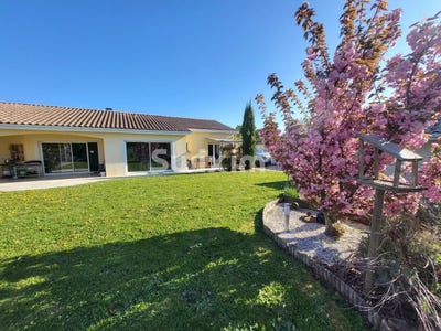 /international/fr/charnay-les-macon-burgundy-310109741846/
