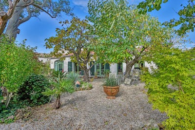 /international/fr/anduze-languedoc-roussillon-310108870841/