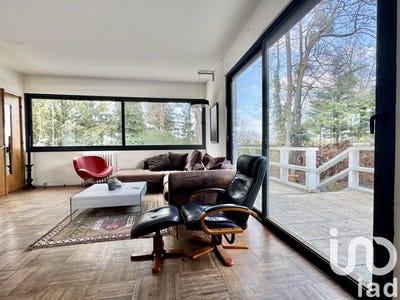 /international/fr/le-pecq-ile-de-france-310097799800/