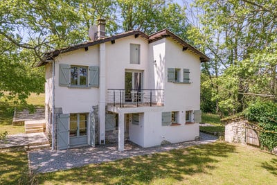 /international/fr/montcuq-midi-pyrenees-310100962213/