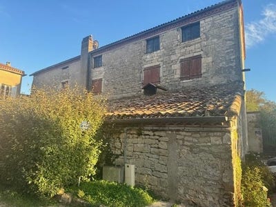 /international/fr/le-montat-midi-pyrenees-310103059963/