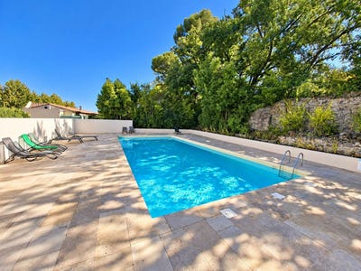 /international/fr/lezignan-la-cebe-languedoc-roussillon-310119443753/
