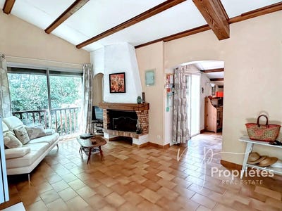/international/fr/rayol-canadel-sur-mer-provence-alpes-cote-d-azur-310100496902/