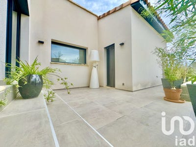 /international/fr/rochefort-du-gard-languedoc-roussillon-310100955654/