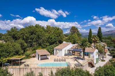 /international/fr/st-cezaire-sur-siagne-hh-15876188-st-cezaire-sur-siagne-provence-alpes-cote-d-azur-310110391967/