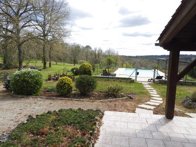 /international/fr/montclera-midi-pyrenees-310107296036/