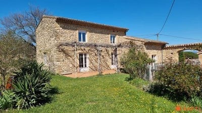 /international/fr/rochegude-rhone-310106222688/