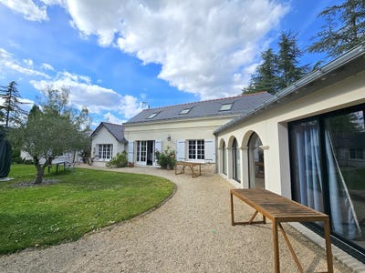 /international/fr/varennes-sur-loire-pays-de-la-loire-310107500369/