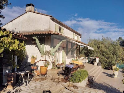 /international/fr/generargues-languedoc-roussillon-310103590571/