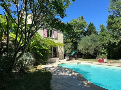 /international/fr/saint-paul-trois-chateaux-rhone-310109559315/