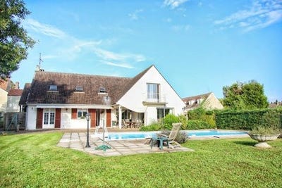 /international/fr/fontenay-tresigny-ile-de-france-120094944240/