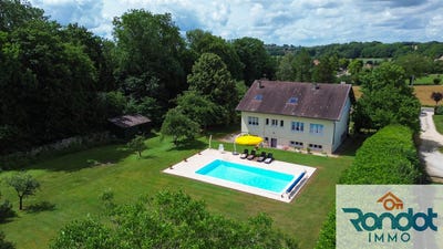 /international/fr/licey-sur-vingeanne-burgundy-310108871202/
