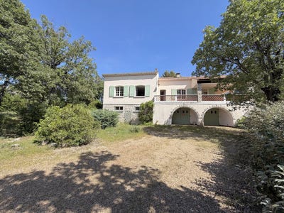 /international/fr/apt-provence-alpes-cote-d-azur-310108264291/