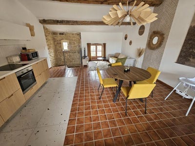 /international/fr/pezenas-languedoc-roussillon-310107368844/