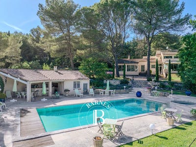 /international/fr/rognes-provence-alpes-cote-d-azur-310108138814/