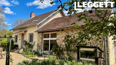 /international/fr/jumilhac-le-grand-aquitaine-310107442980/