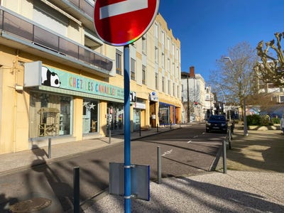 /international/fr/montceau-les-mines-burgundy-310106490152/