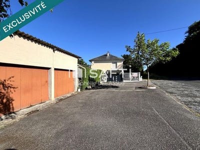/international/fr/uzerche-limousin-310106632049/