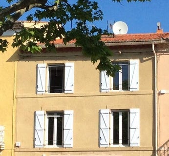 /international/fr/saint-chinian-languedoc-roussillon-310096885163/