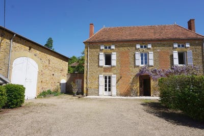 /international/fr/paray-le-monial-burgundy-310108131138/