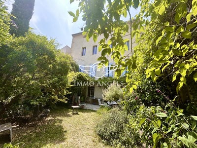 /international/fr/lagrasse-languedoc-roussillon-310107302568/