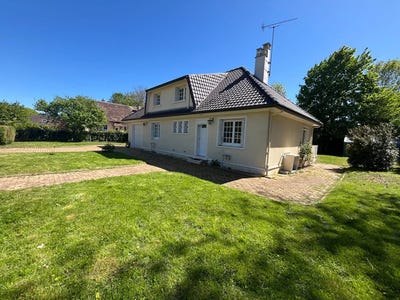 /international/fr/auneau-centre-val-de-loire-310107679988/