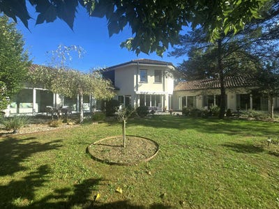 /international/fr/bourg-du-bost-aquitaine-310104337311/