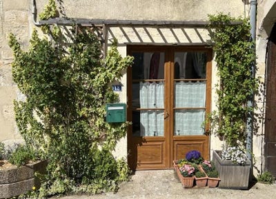 /international/fr/charroux-limousin-310101131256/
