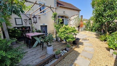 /international/fr/santenay-centre-val-de-loire-310105264005/