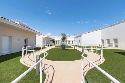 /international/fr/trets-provence-alpes-cote-d-azur-310103412099/