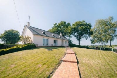 /international/fr/argentre-du-plessis-brittany-310108405655/