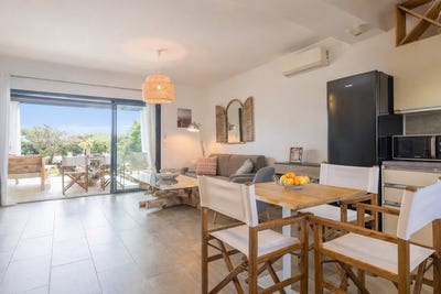/international/fr/borgo-corsica-310106627779/