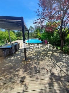 /international/fr/chinon-centre-val-de-loire-310099685384/