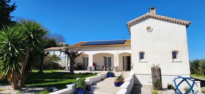 /international/fr/pezenas-languedoc-roussillon-310106798350/