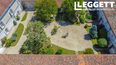 /international/fr/douzat-charente-310108372312/