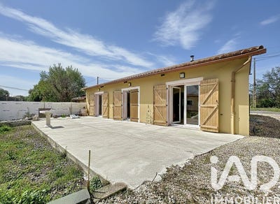 /international/fr/la-roche-chalais-aquitaine-310106388838/