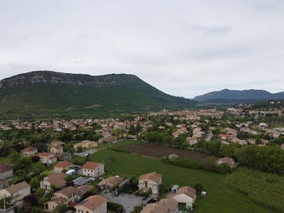 /international/fr/laragne-monteglin-provence-alpes-cote-d-azur-310101077609/
