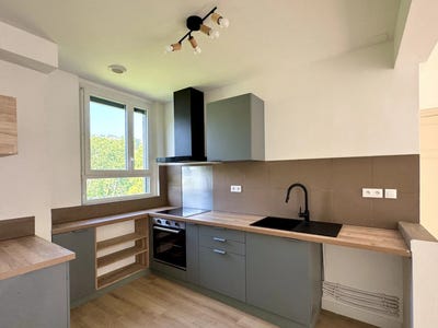 /international/fr/tulle-limousin-310102490096/