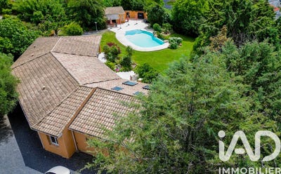 /international/fr/pezenas-languedoc-roussillon-310108105602/