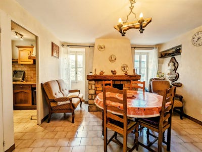/international/fr/la-tour-sur-orb-languedoc-roussillon-120093016709/
