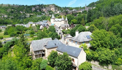 /international/fr/salles-la-source-midi-pyrenees-310108866559/