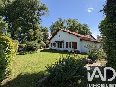 /international/fr/cambo-les-bains-aquitaine-310108213328/