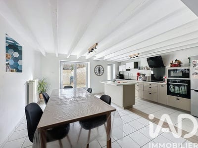 /international/fr/thouars-charente-310104943395/