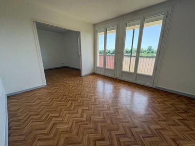 /international/fr/bourges-centre-val-de-loire-310108265179/