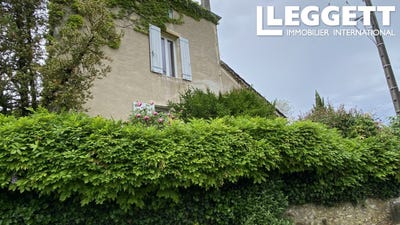 /international/fr/laroque-timbaut-aquitaine-310107587485/